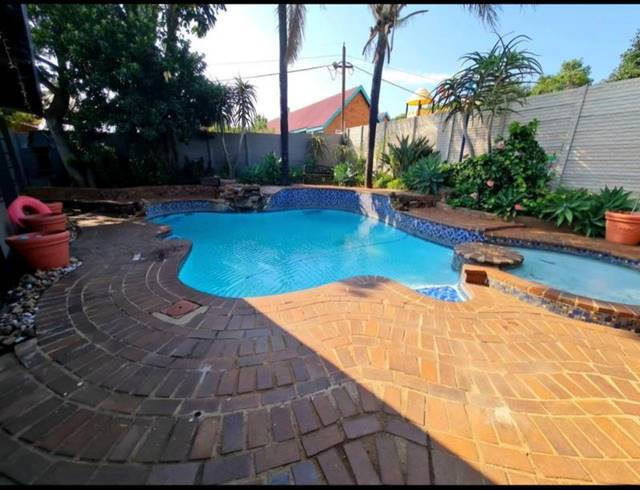 5 BEDROOM HOUSE FOR SALE IN WONDERBOOM